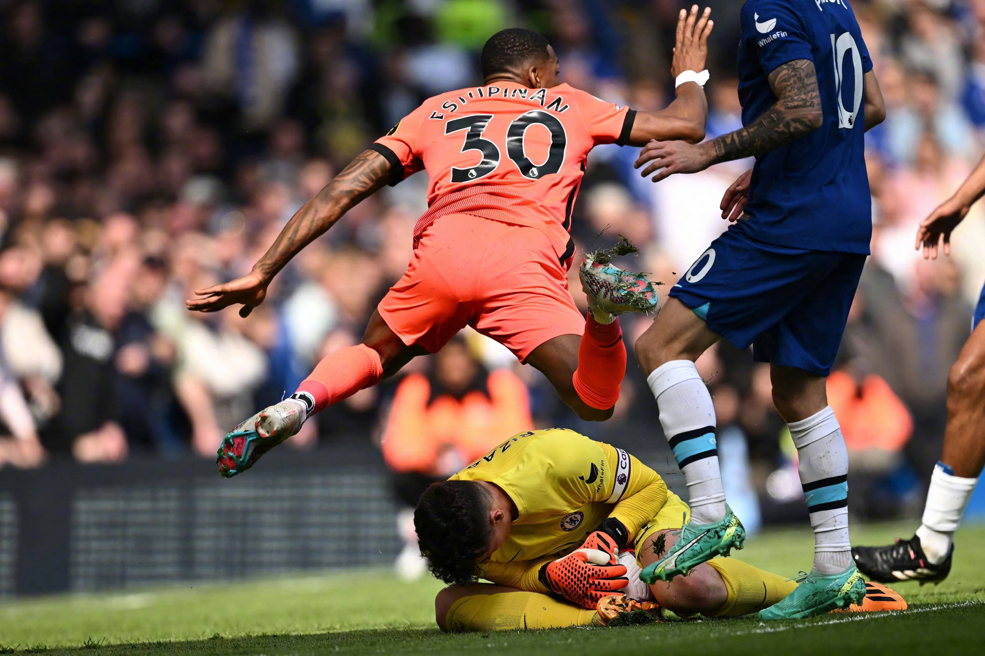 球迷组织抗议：要求俱乐部增加透明度 