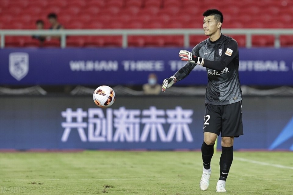 开云体育注册-本赛季中超最令人失望球队盘点 