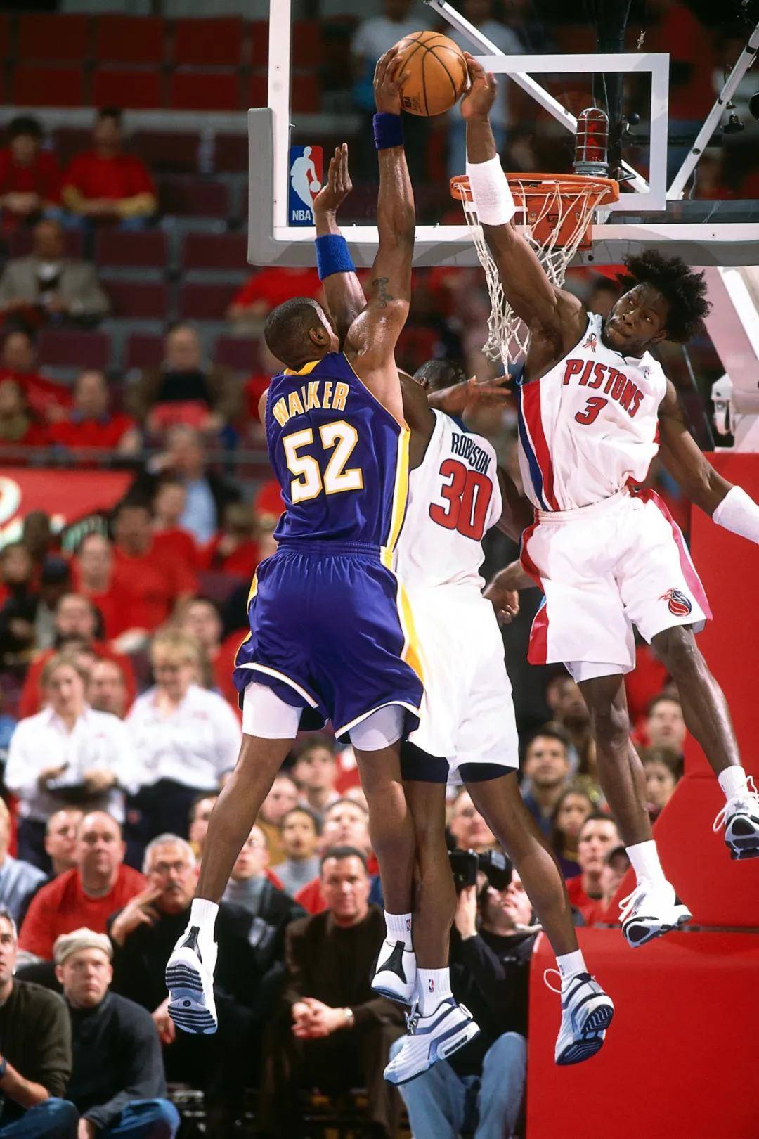 2004年活塞夺冠20周年，平民球队的奇迹 