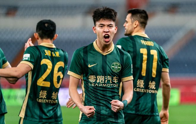 关于中超金靴之争白热化，外援大战本土射手的信息