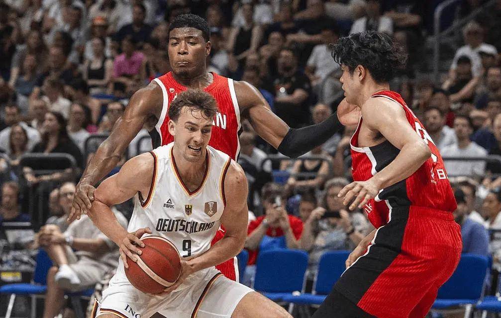 开云体育官网-八村塁成日本男篮核心，NBA历练显成效 