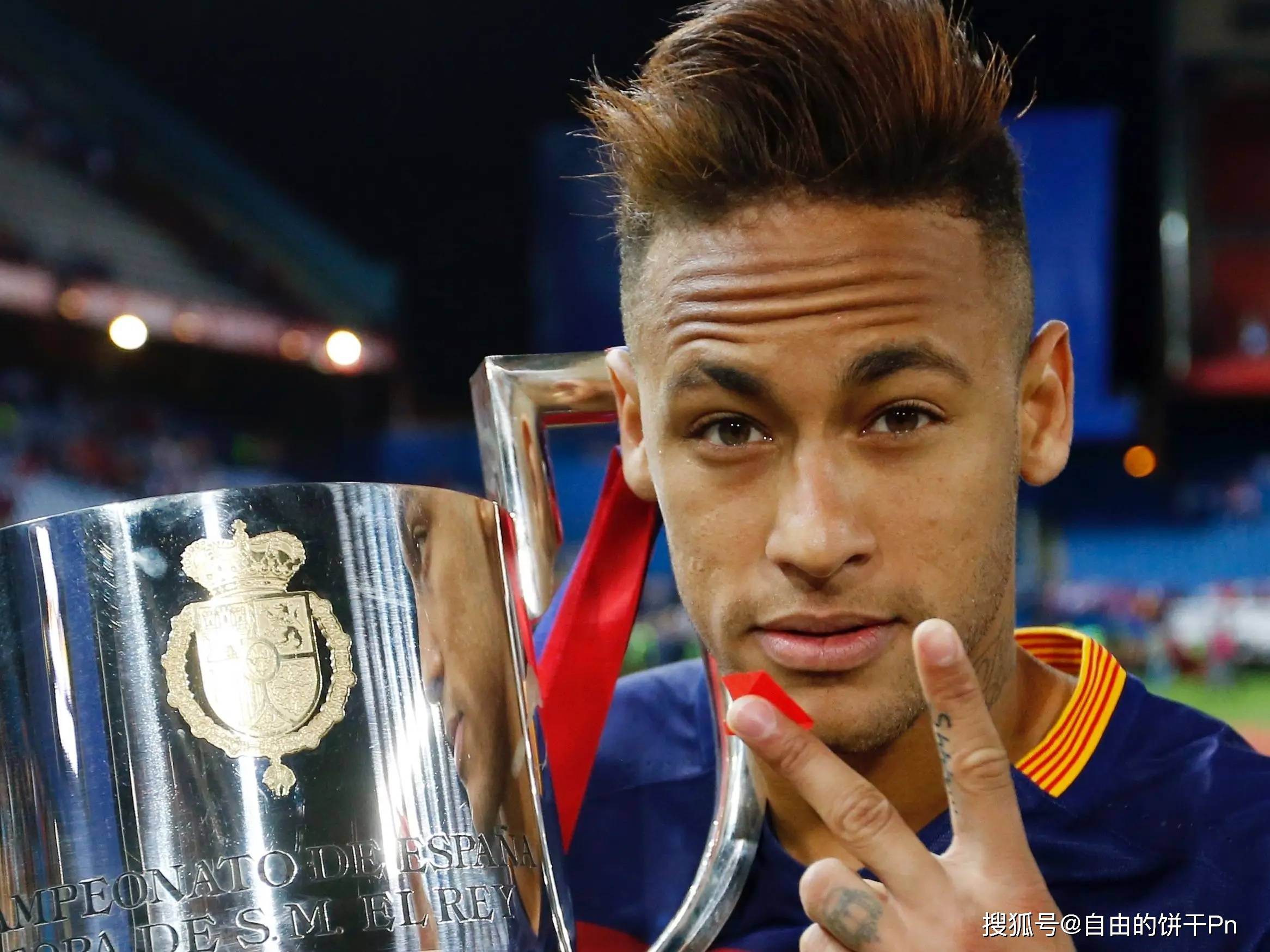 关于内马尔:天赋与争议并存的天才的信息 关于内马尔:天赋与争议并存的天才的信息