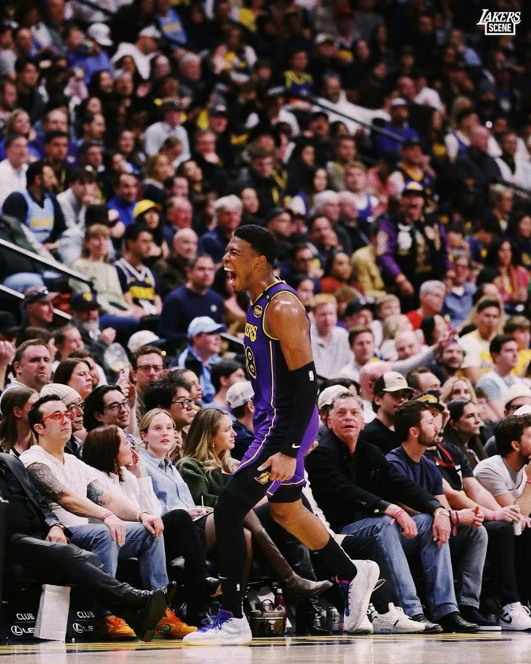 开云体育在线登录-包含湖人替补表现低迷，板凳深度成隐患的词条