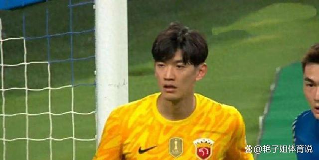 开云体育在线入口-包含颜骏凌多场零封，中超最佳门将当之无愧？的词条